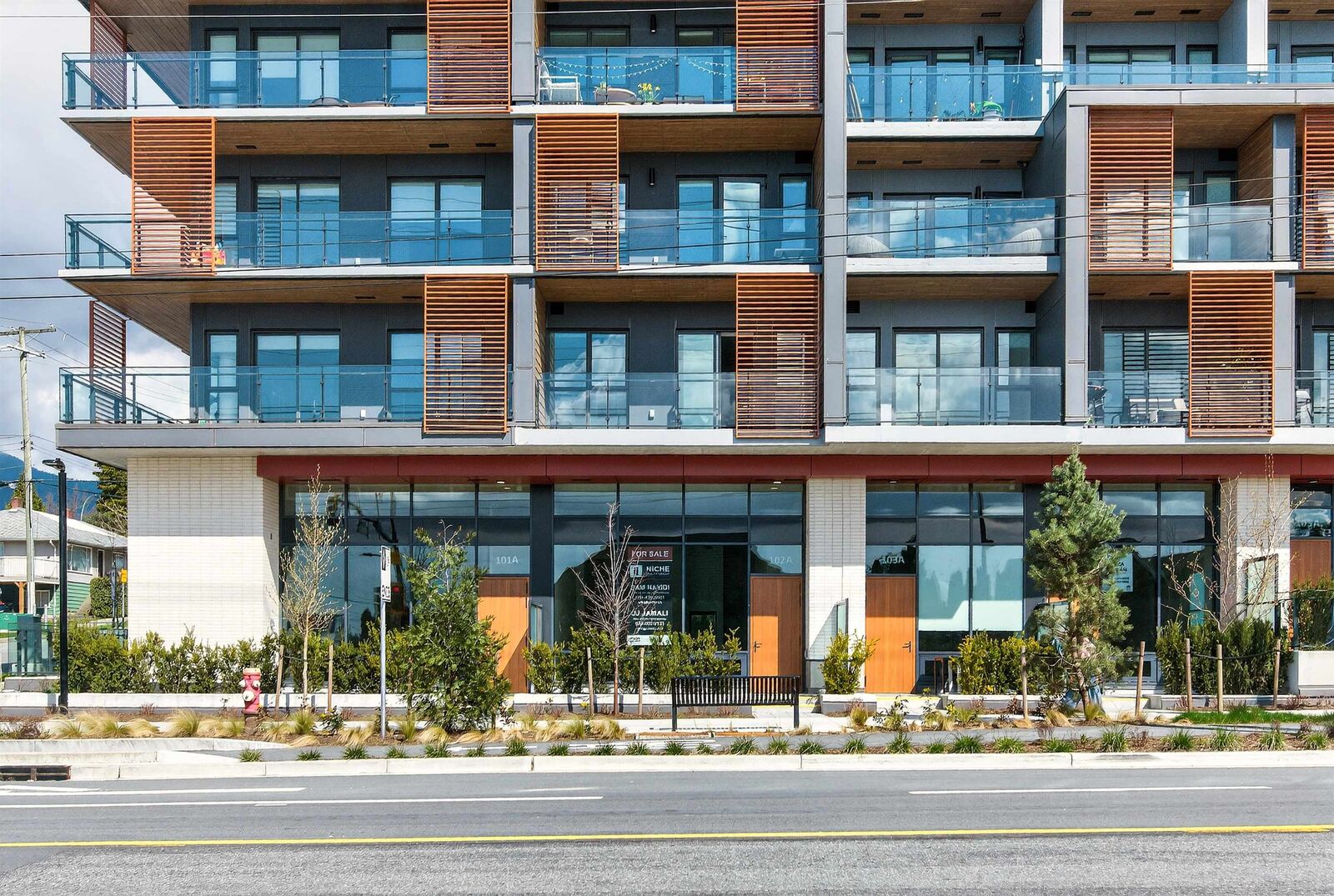 Property Photo:  422 E 3rd Street 101/202  BC V7L 0K1 