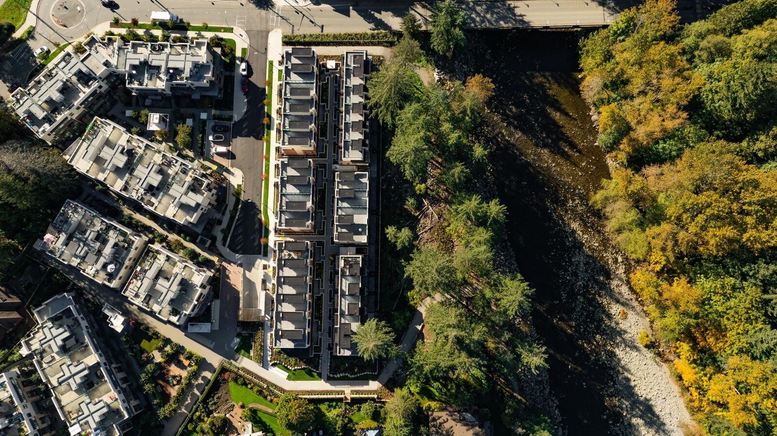 Property Photo: 2050 Glenaire Drive 110 BC V7P 1Y3