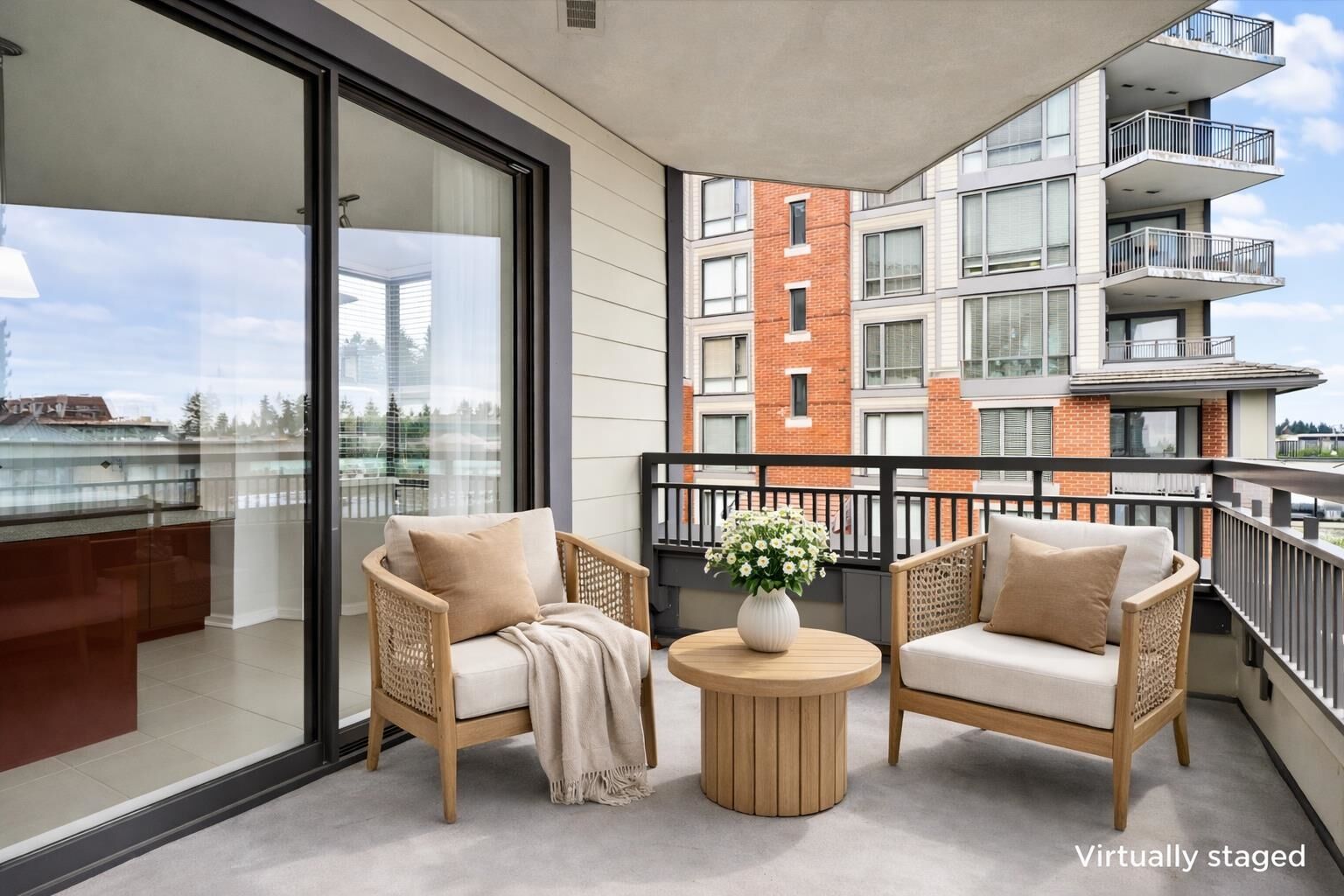 Property Photo:  1551 Foster Street 406  BC V4B 5M1 