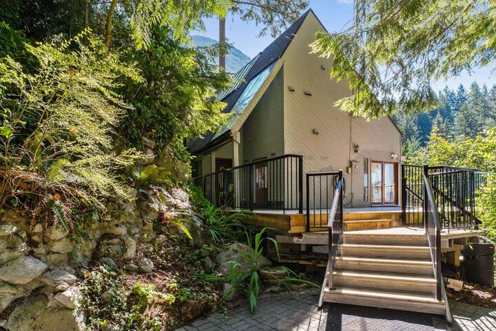 430 Bayview Road — photo 1