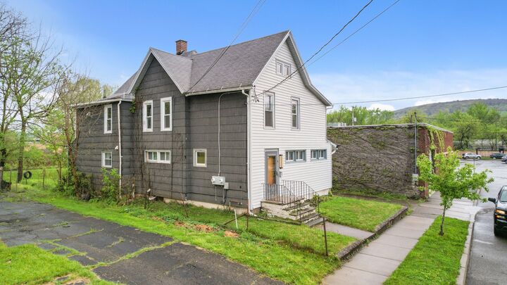 Property Photo:  4 Riverside Street  NY 13904 