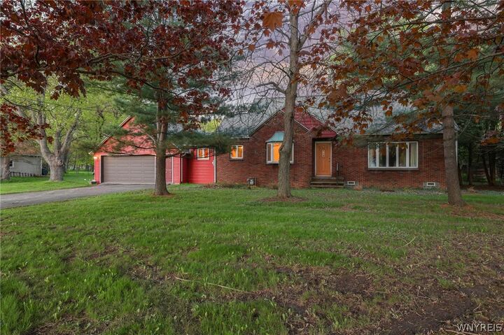 Property Photo: 501 Lein Road NY 14224