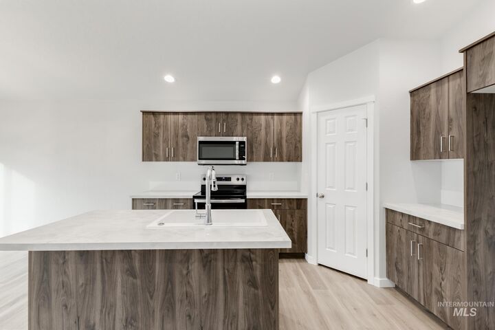 Property Photo: 542 Oliver St ID 83617