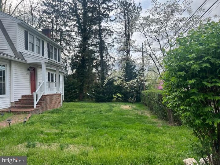 Property Photo:  2722 Chain Bridge Road  VA 22181 