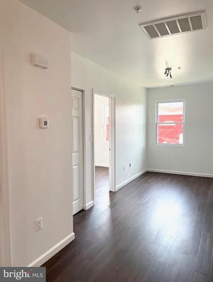 Property Photo:  5822 9th Street NW 4  DC 20011 