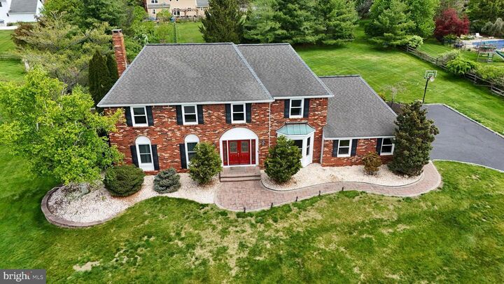 Property Photo:  4 Roseland Court  NJ 08550 