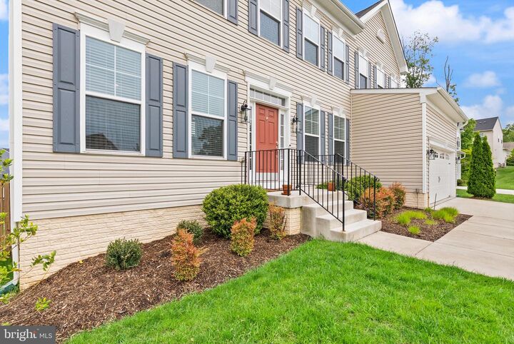 Property Photo: 14855 Abilene Way VA 22193