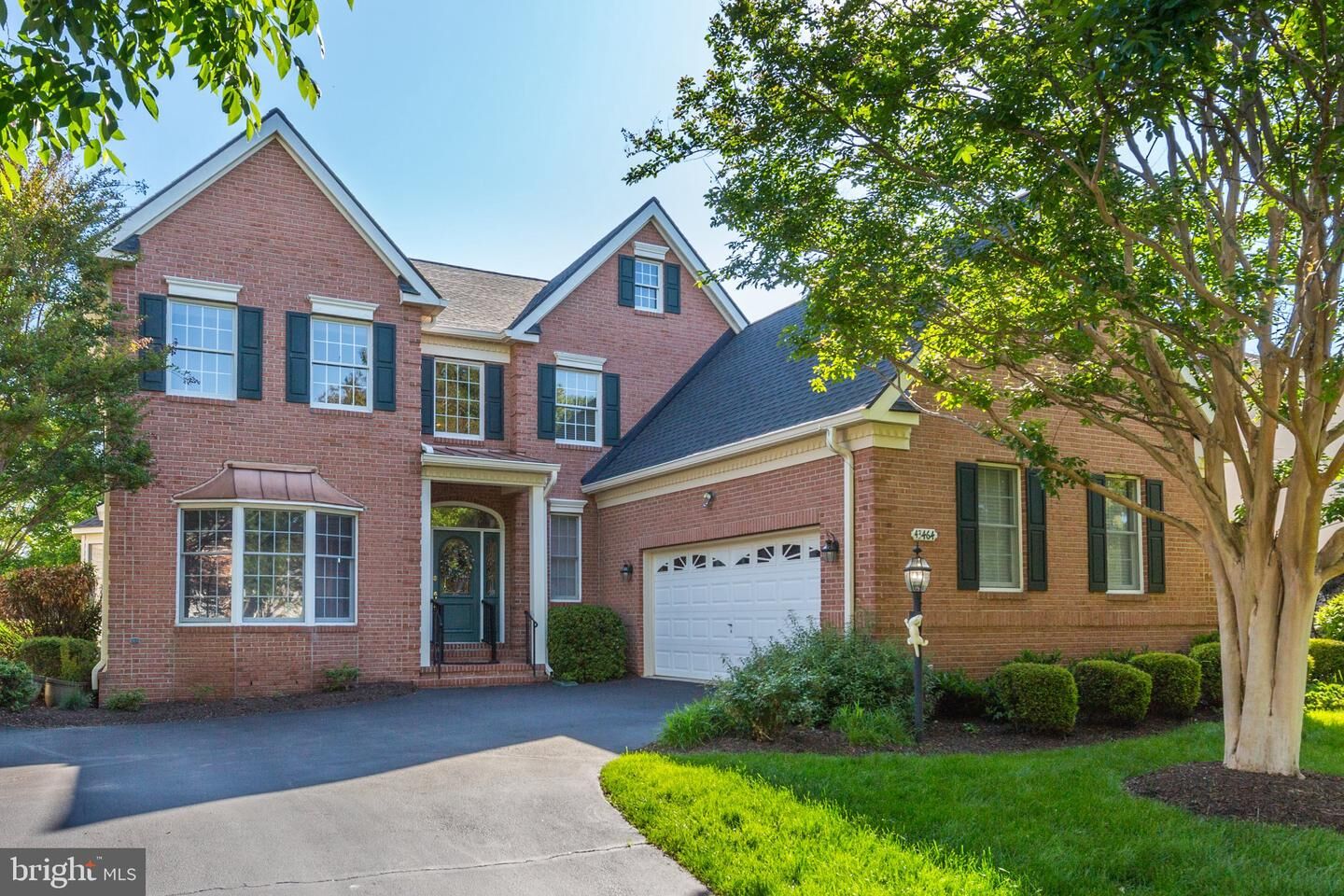 Property Photo:  43464 Foxgrove Court  VA 20147 