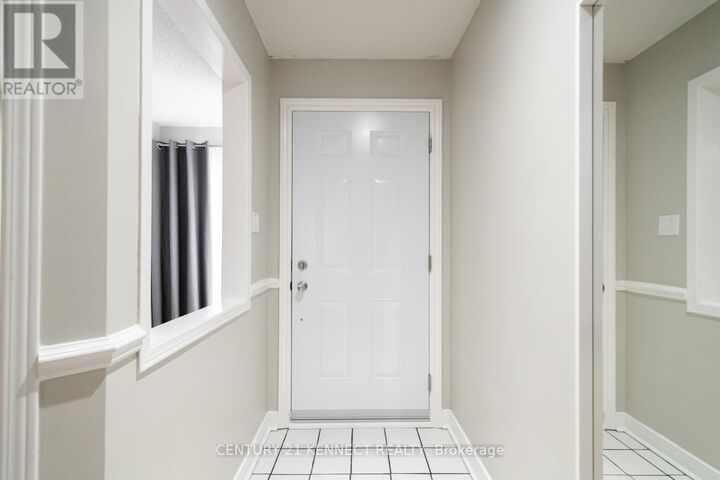 Property Photo:  805 Playter Crescent  ON L3X 1W7 