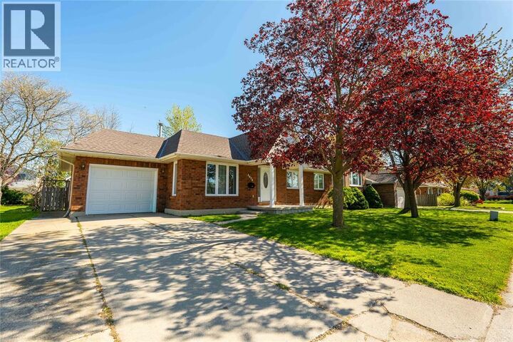 Property Photo:  4076 Maple Street  ON N0N 1R0 