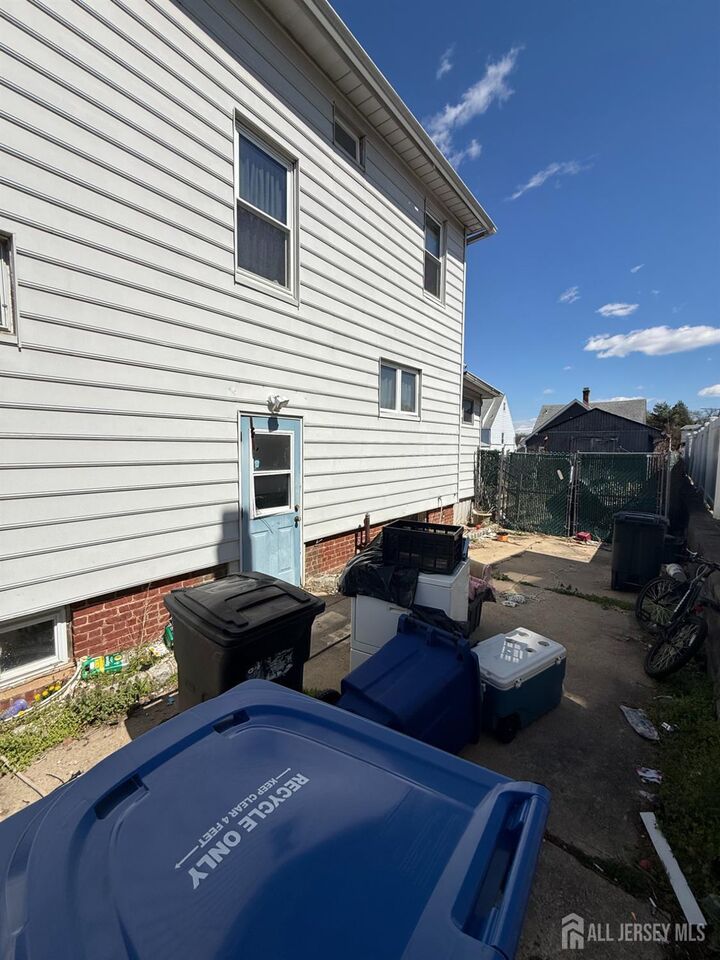 Property Photo:  6 James Street  NJ 08882 