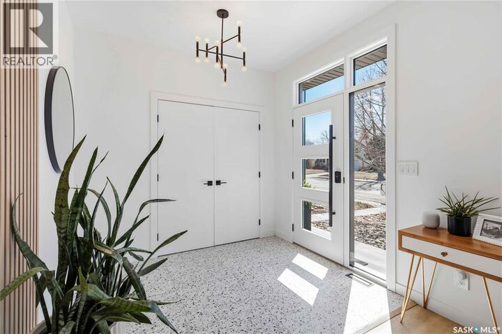 Property Photo:  1405 12th Street E  SK S7H 0E7 