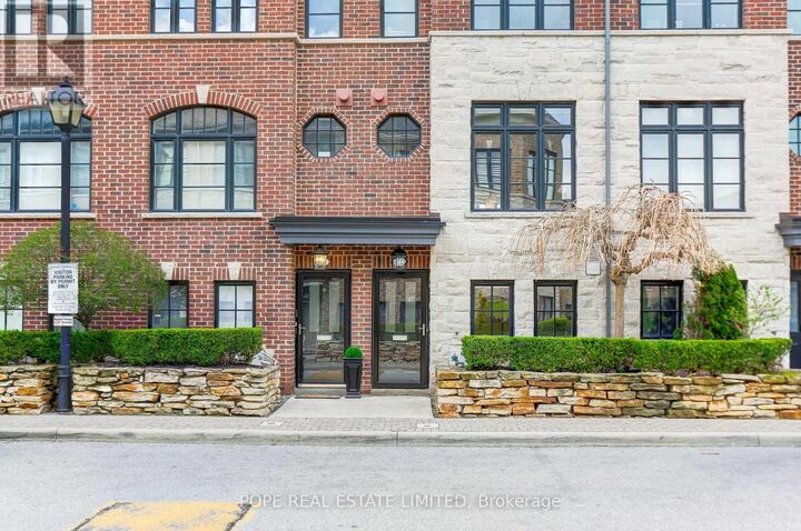 Property Photo:  21 Ruby Lang Lane  ON M8Z 0B8 