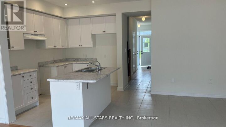 Property Photo:  703 Potawatomi Crescent  ON L9V 3Y4 