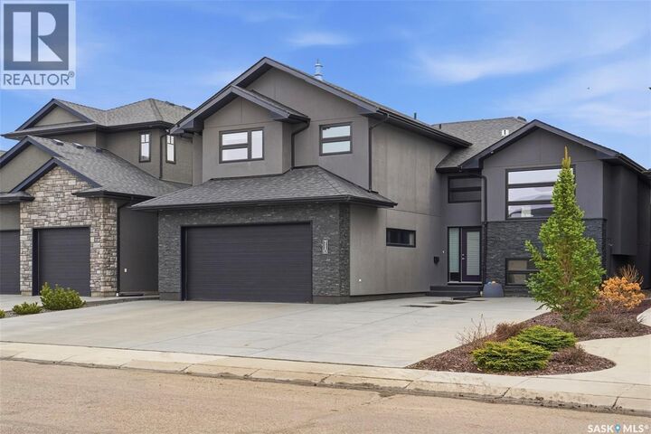 Property Photo:  710 Sauer Crescent  SK S7W 0J8 