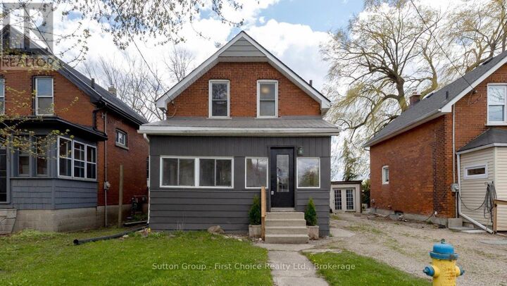 Property Photo:  383 Douro Street  ON N5A 3S8 
