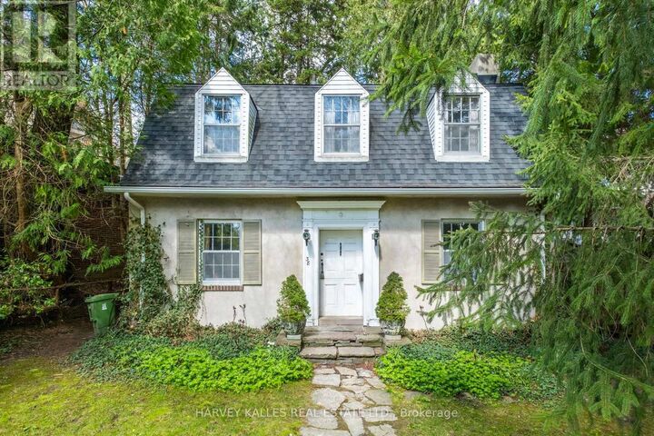 Property Photo:  38 Donwoods Drive  ON M4N 2G2 