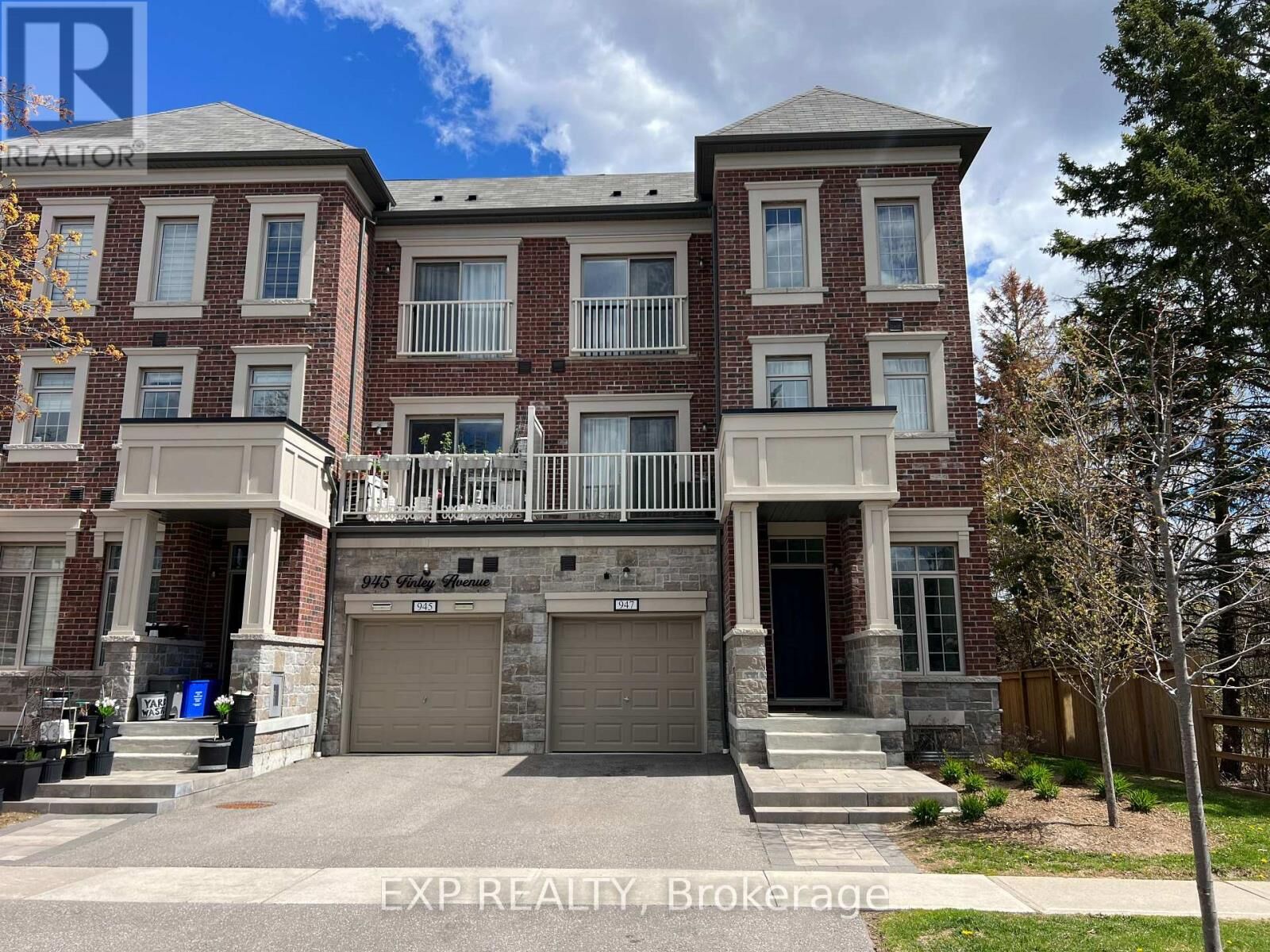 Property Photo:  947 Finley Avenue  ON L1S 3V5 