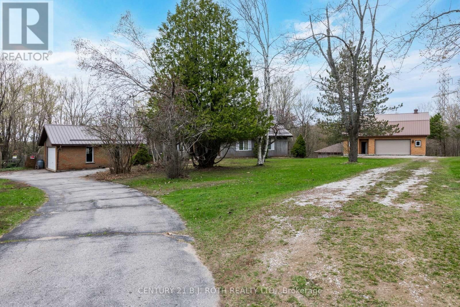 Property Photo:  1076 Birchcliffe Crescent  ON L3V 0W1 