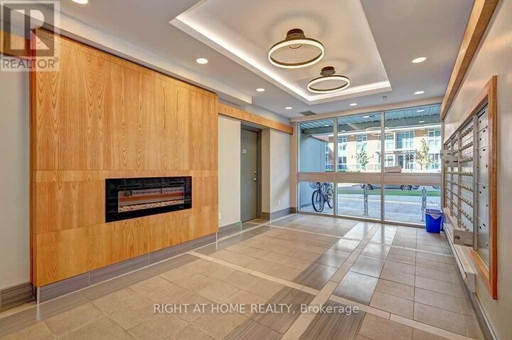 Property Photo:  258B Sunview Street 215  ON N2L 3V9 