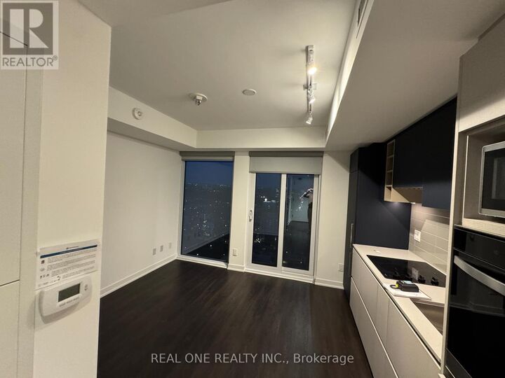 Property Photo:  319 Jarvis Street 3012  ON M5B 0C8 