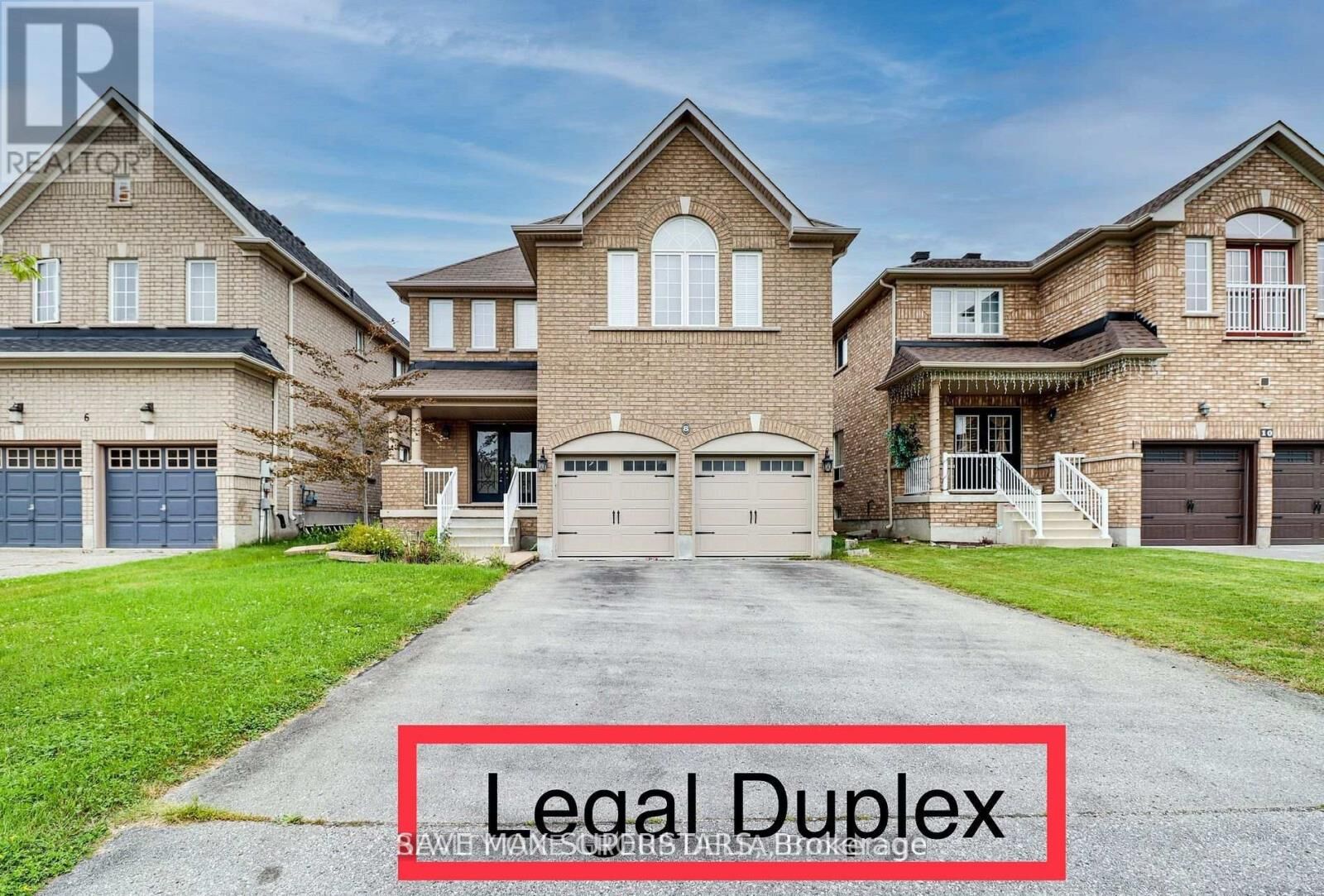 Property Photo:  8 Charlemagne Avenue  ON L4M 0A9 