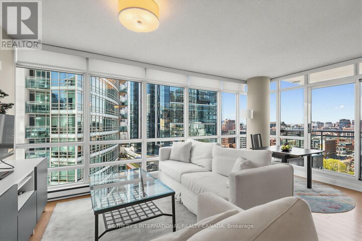 Property Photo:  381 Front Street West 2102  ON M5V 3R8 