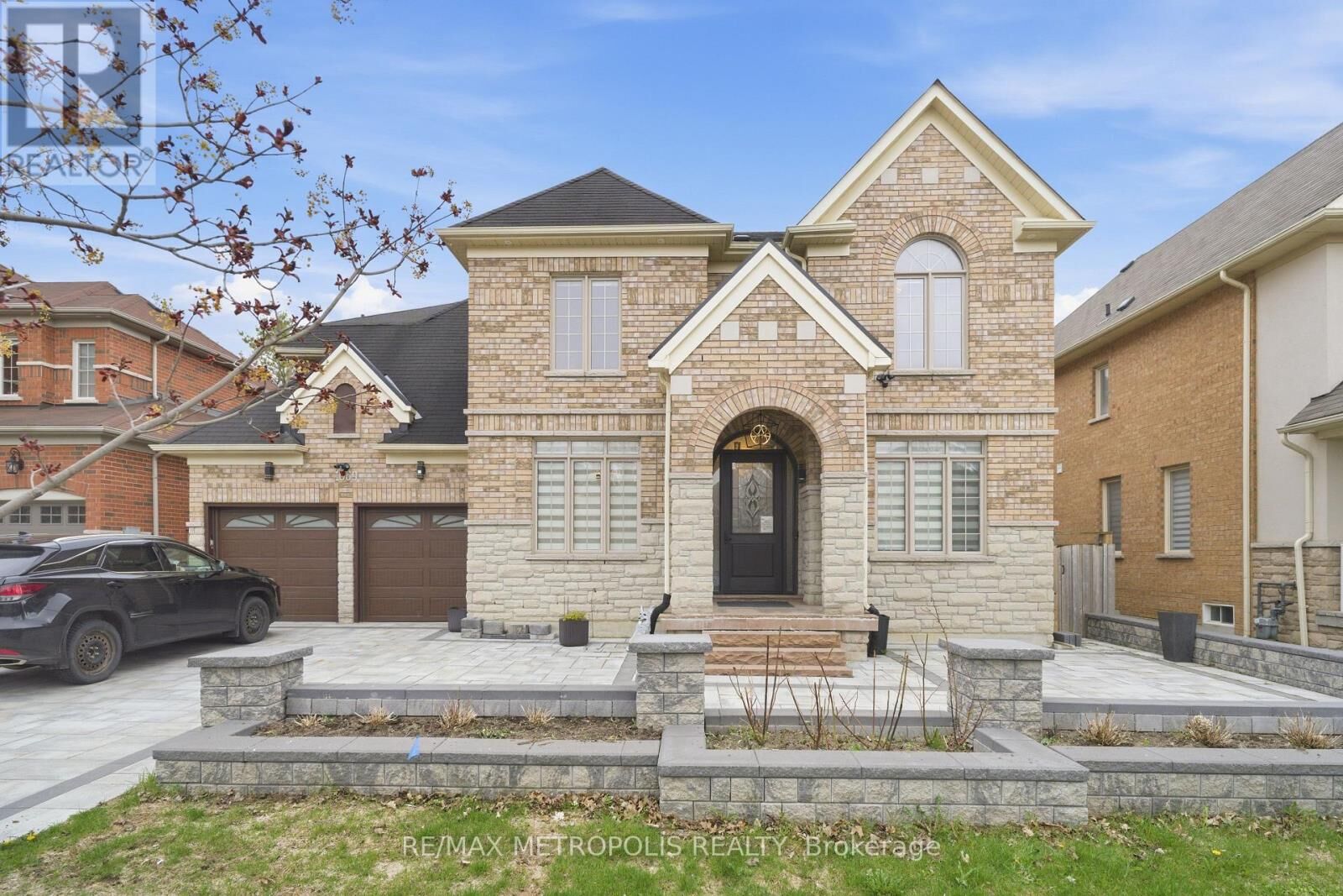 Property Photo:  1069 Nellie Little Crescent  ON L3X 3E3 