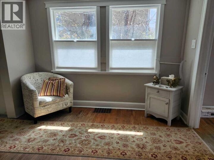 Property Photo:  148 3 Street West  AB T0J 0Y3 