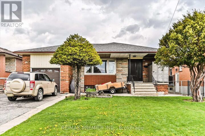 Property Photo:  39 Jocada Road  ON M6L 2J4 