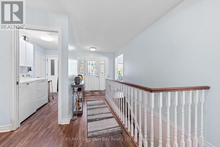 Property Photo:  925 Dominion Avenue  ON L4R 4W2 