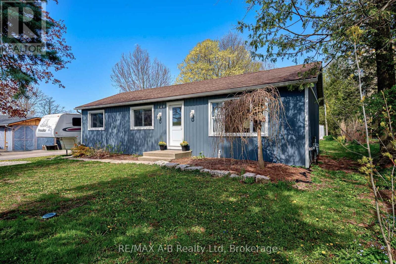 Property Photo:  149 Isabella Street  ON N0K 1W0 