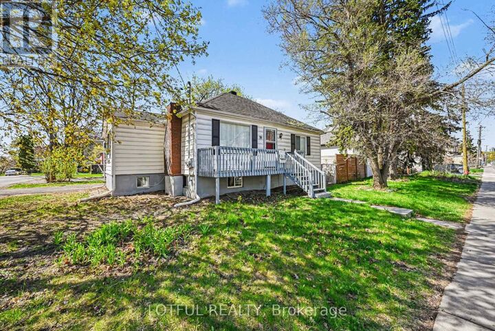 Property Photo:  98 Queen Mary Street 2  ON K1K 1X7 