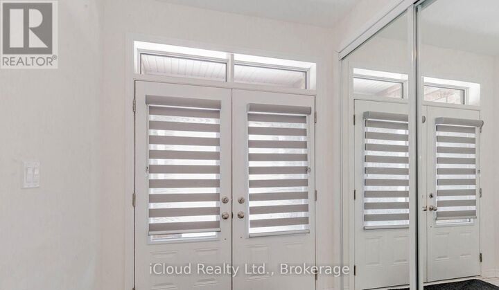 Property Photo:  98 Eberly Woods Drive  ON L7C 0Y9 