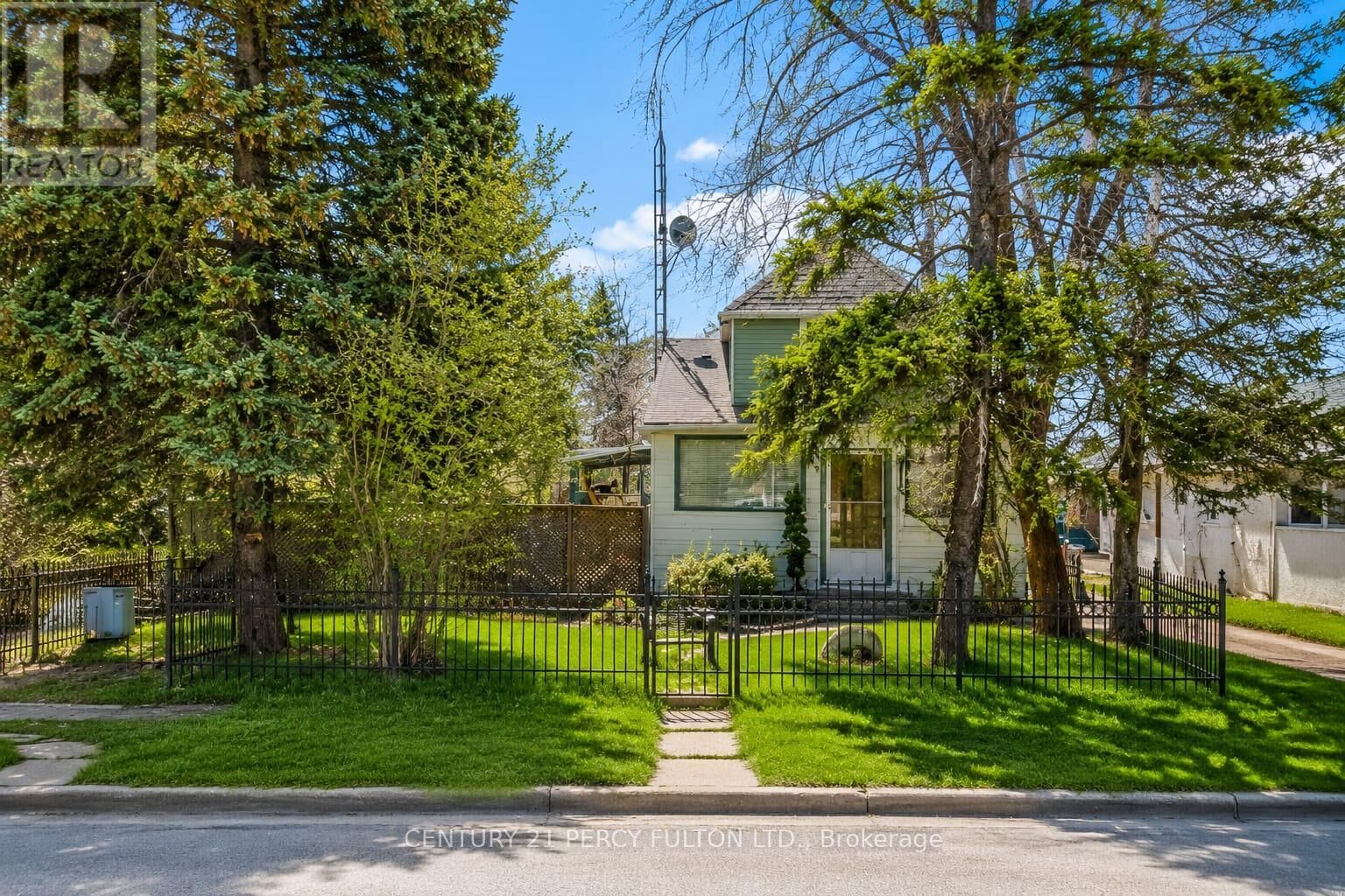 Property Photo:  595 North Lake Road  ON L4E 3B9 