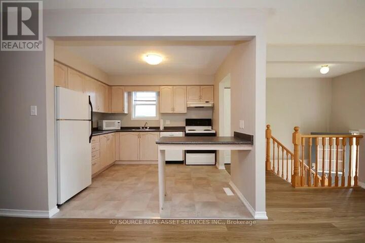 Property Photo:  26 Louise Lane Main Fl  ON L3V 7W1 