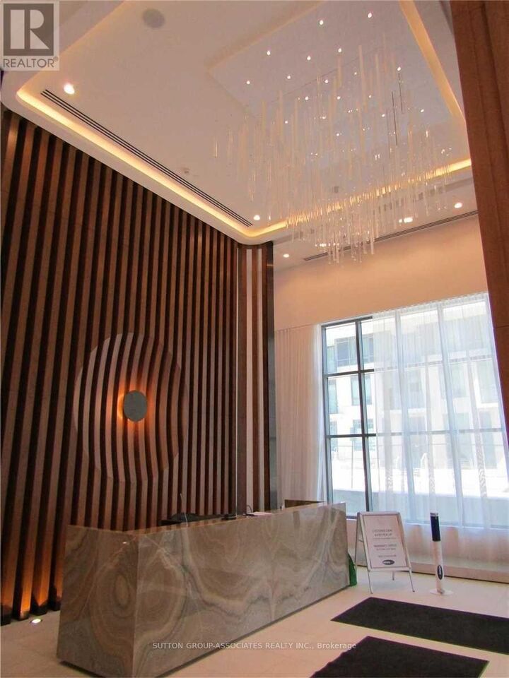 Property Photo:  70 Annie Craig Drive 5203  ON M8V 0G2 