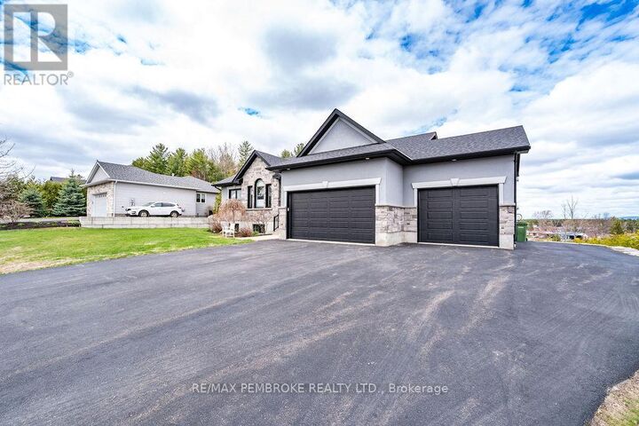 Property Photo:  19 Nick Street  ON K8H 0C2 