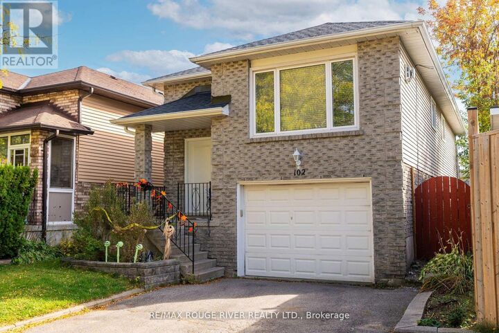 Property Photo:  102 Turnberry Crescent Lower  ON L1E 1A8 