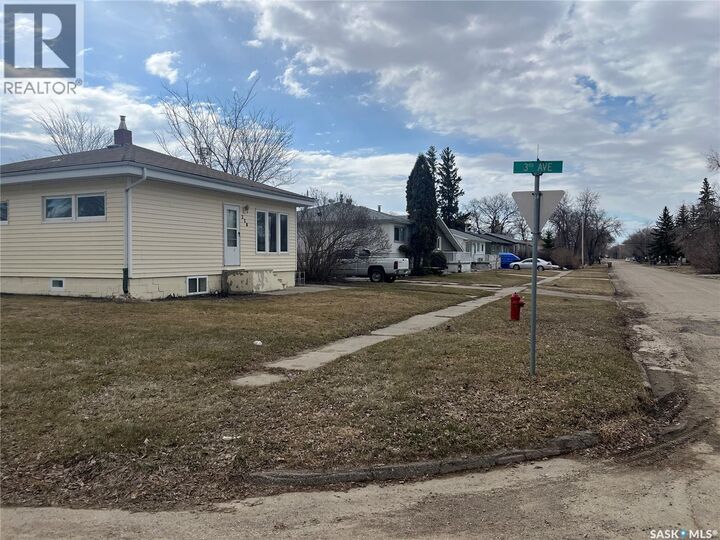 Property Photo: 238 1st Street NW SK S0A 4J0