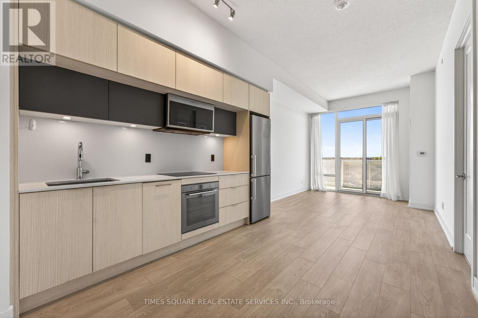 Property Photo:  25 Adra Grado Way 2003  ON M2J 0H6 