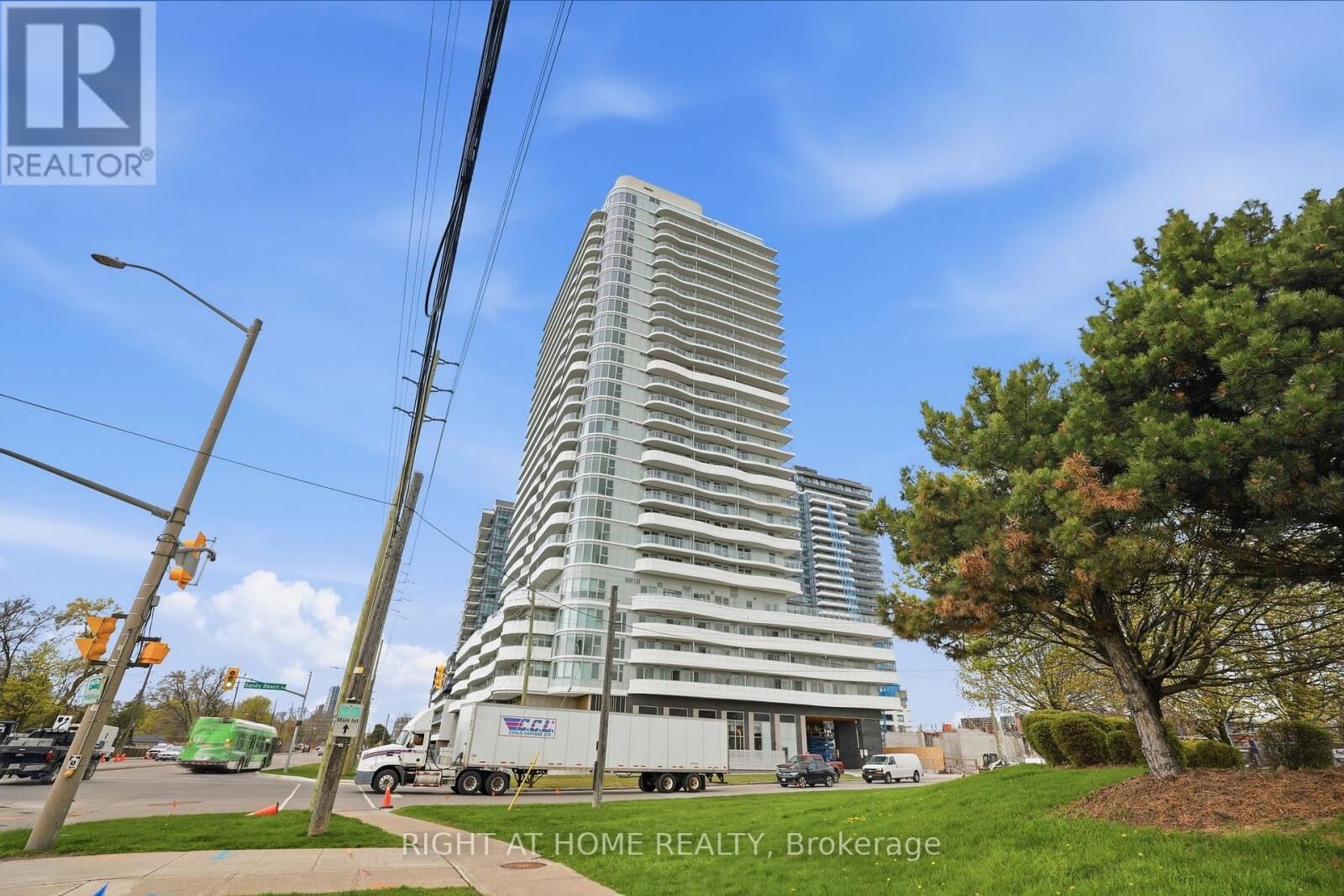Property Photo:  1010 Sandy Beach Road 504  ON L1W 3V9 