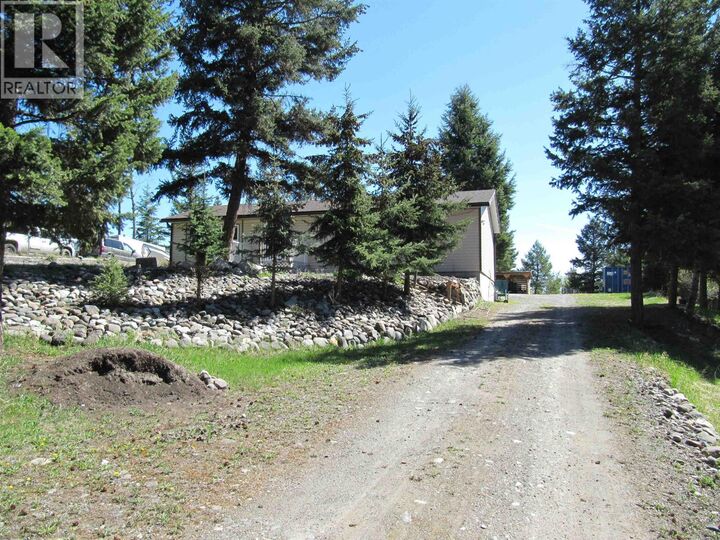 Property Photo:  5031 Easzee Drive  BC V0K 2Z0 
