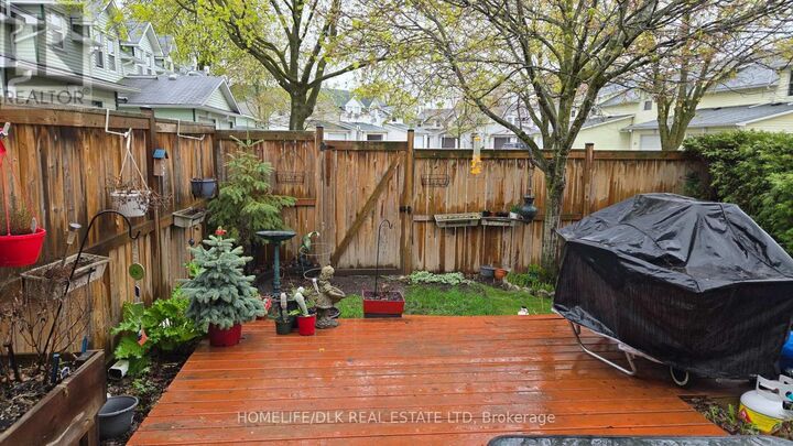 Property Photo:  27 Aldershot Avenue East 3  ON K6V 2P7 
