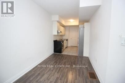 Property Photo:  33 Creekbank Road 1  ON M6L 1C7 