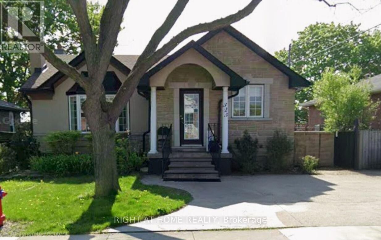 Property Photo:  325 East 45th Street Main  ON L8T 3K9 