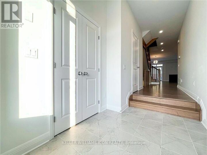 Property Photo:  56 Loggerhead Heights  ON K2T 0R9 