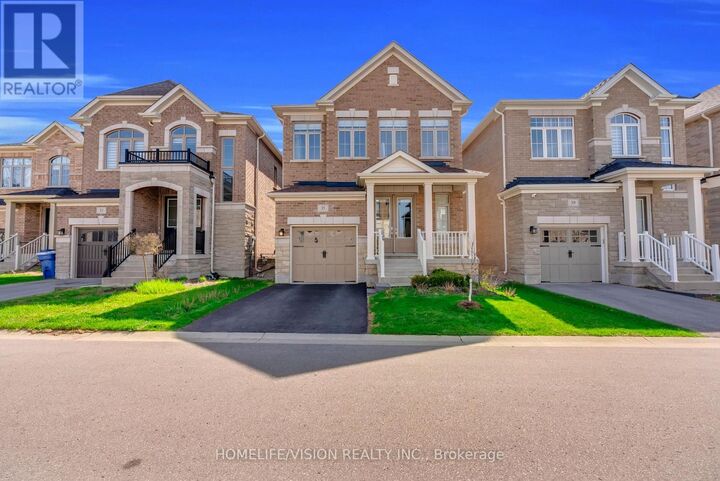 Property Photo:  35 Pine Hill Crescent  ON L4G 3Y2 