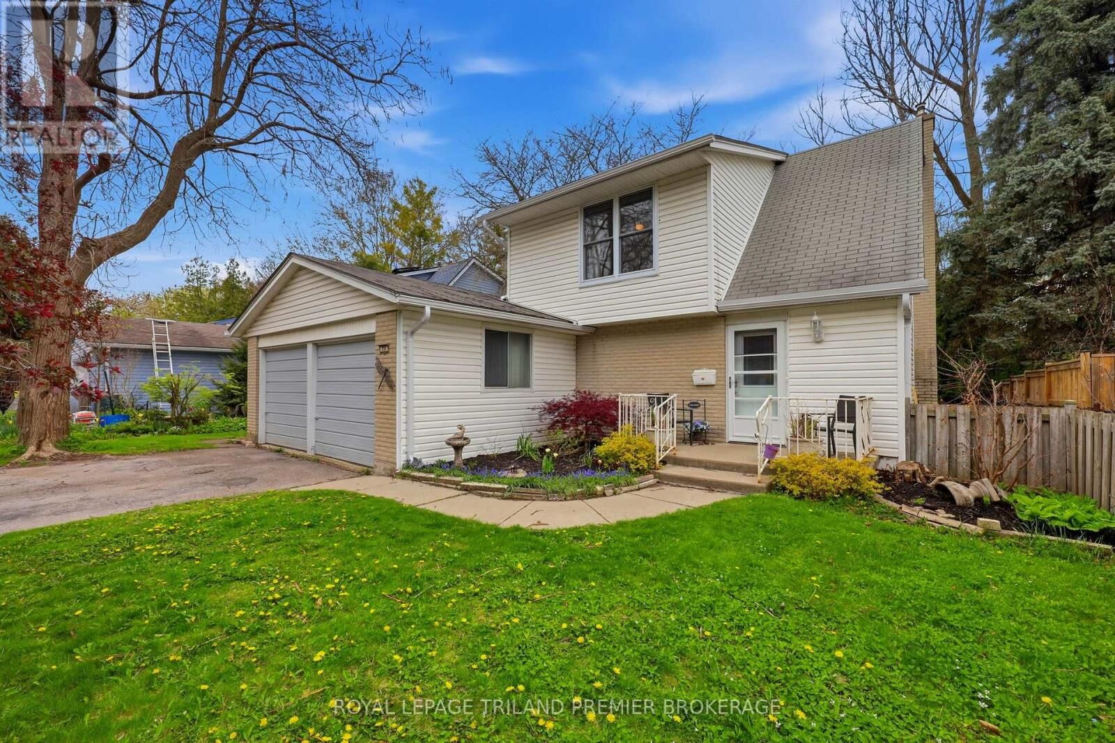 Property Photo:  20 Crabtree Avenue  ON N6G 2H7 