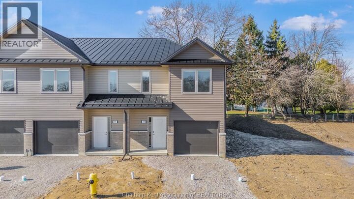 Property Photo:  11 Magnolia Lane  ON N7M 0W7 
